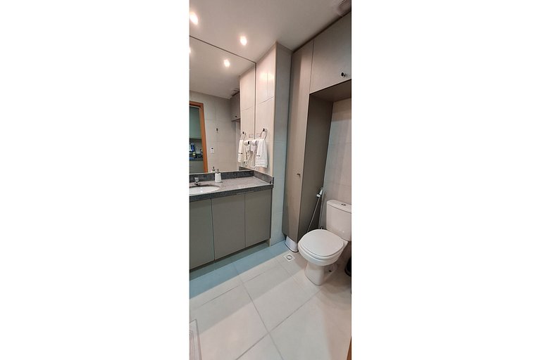 Flat 104 Luxo com varanda gourmet ao lado da Igrejinha – Loc