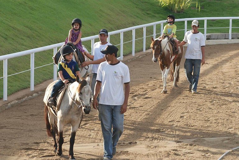 Luxury Flat at Villa Hípica in Gravatá – PE | Locar House