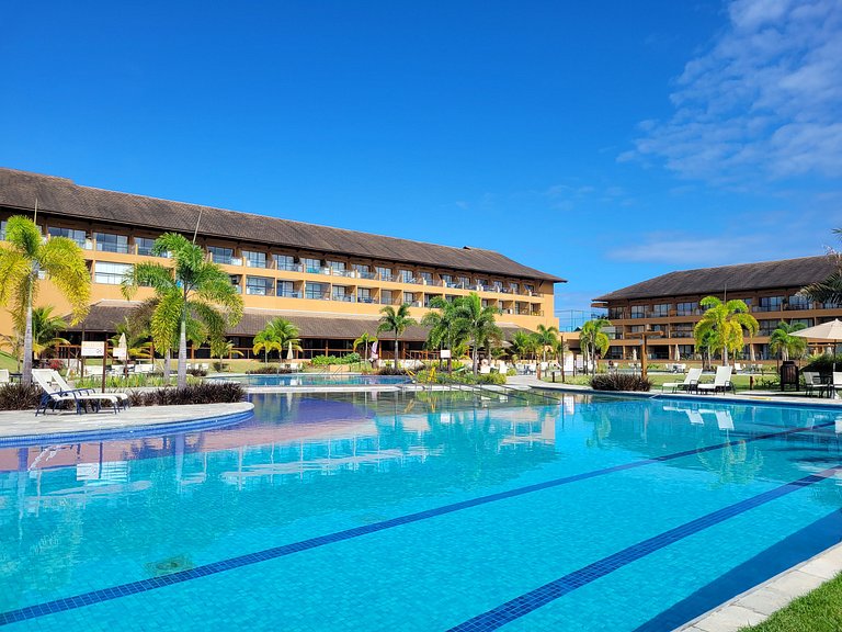 Flat 108 CM super luxo no Eco Resort Praia dos Carneiros ao