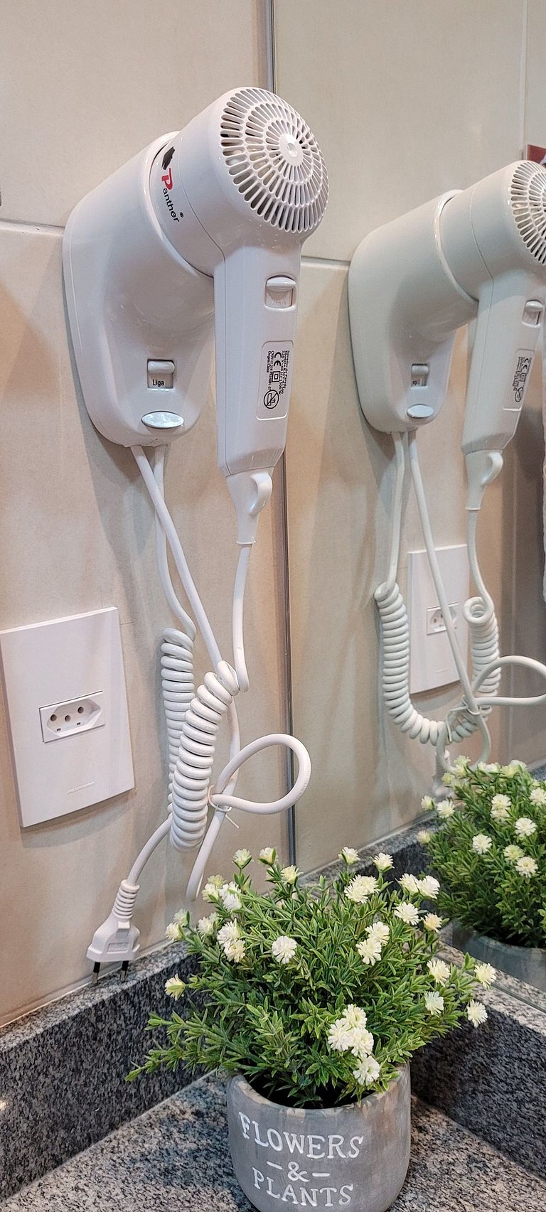 Flat 104 Luxo com varanda gourmet ao lado da Igrejinha – Loc