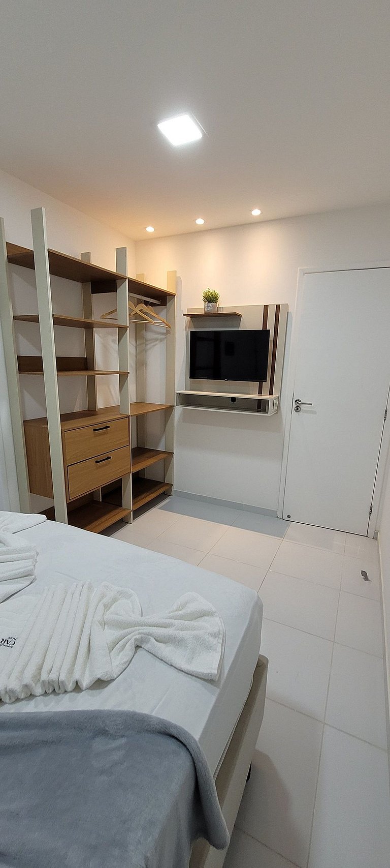 Penthouse at Maria Farinha Beach with Jacuzzi – Flat 203