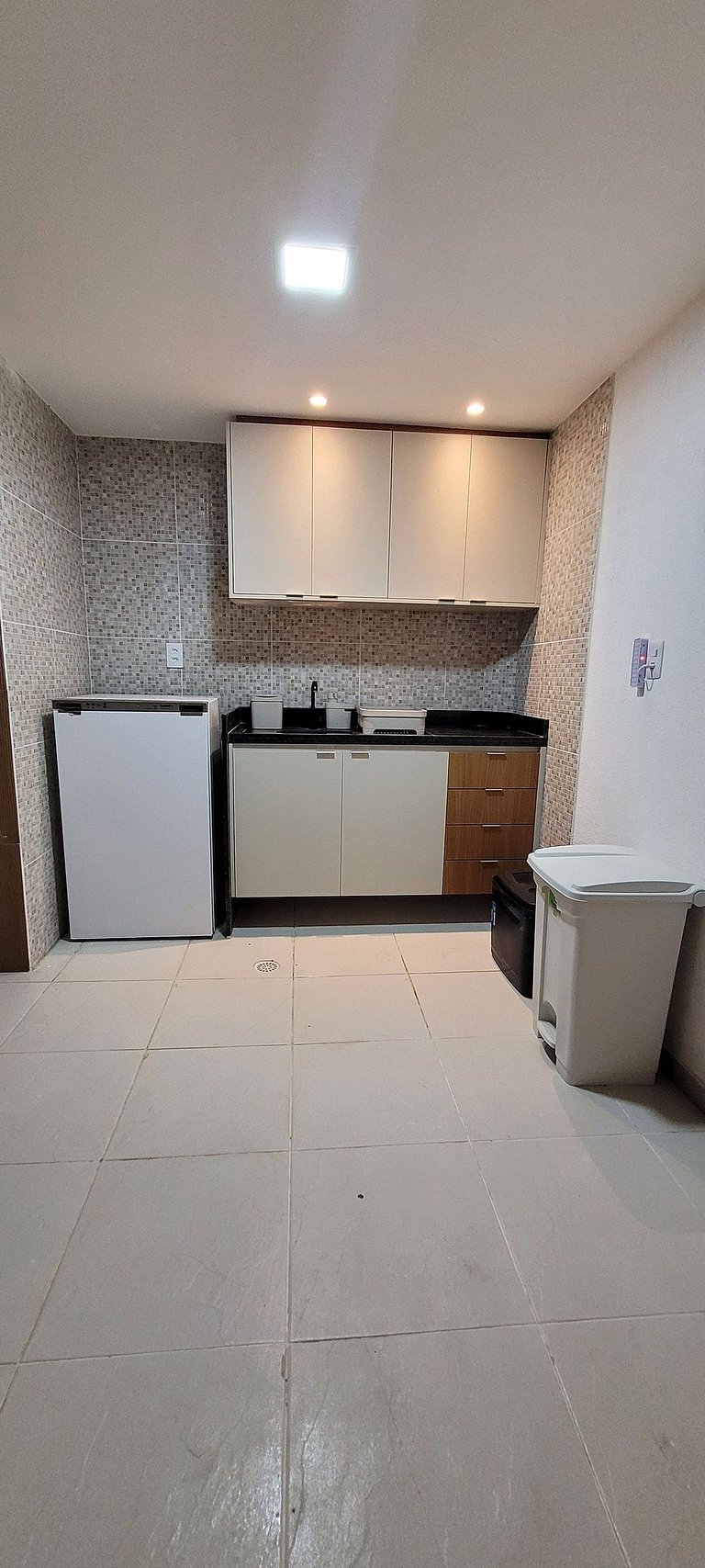 Penthouse at Maria Farinha Beach with Jacuzzi – Flat 203