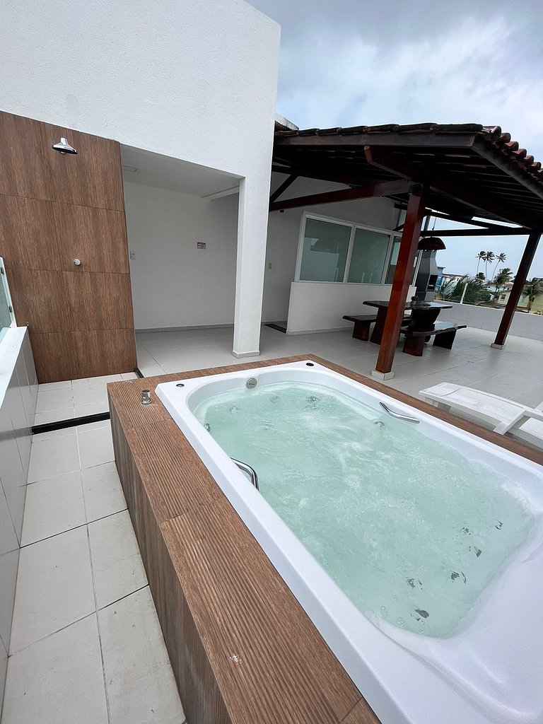 Penthouse with Jacuzzi – Maria Farinha | Flat 202