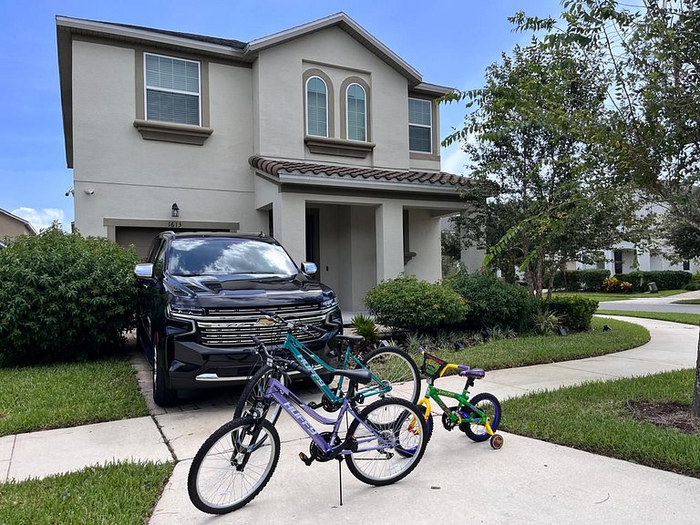 THE best house at Solara Resort 15 min from Disney with 4 bd