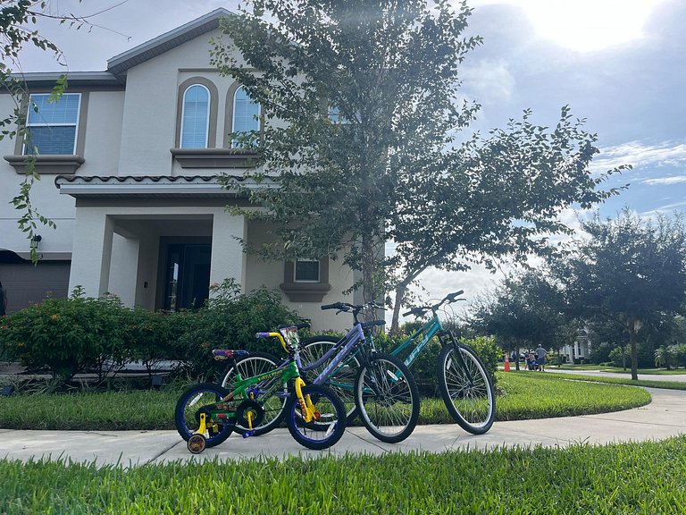 THE best house at Solara Resort 15 min from Disney with 4 bd