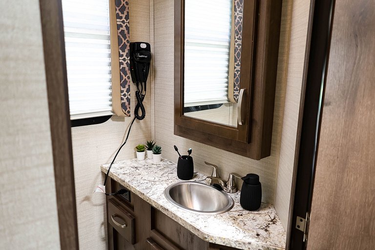Motorhome Classe C30 – O mais completo para 6 pessoas da Flo