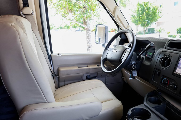 Motorhome Classe C30 – O mais completo para 6 pessoas da Flo