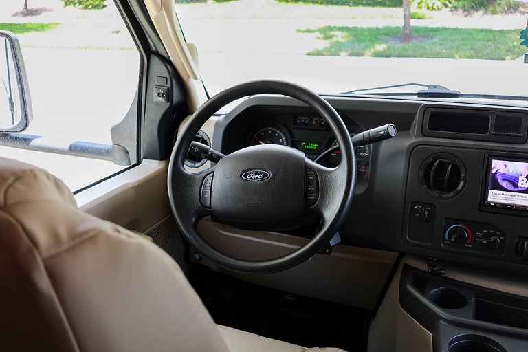 Motorhome Classe C30 – O mais completo para 6 pessoas da Flo