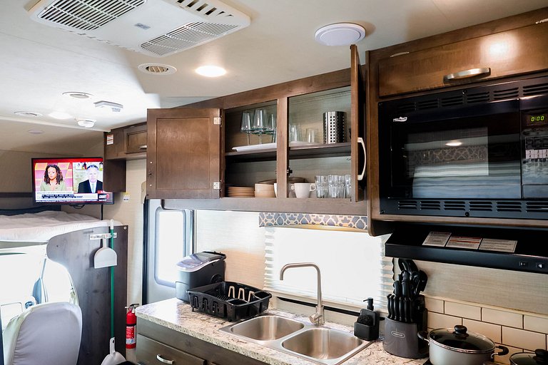 Motorhome Classe C30 – O mais completo para 6 pessoas da Flo