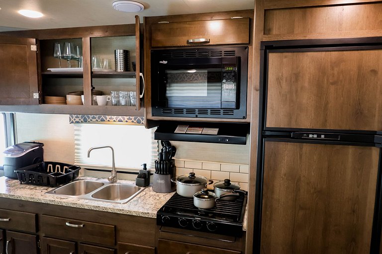 Class C30 Motorhome - The most complete for 6 people from Fl