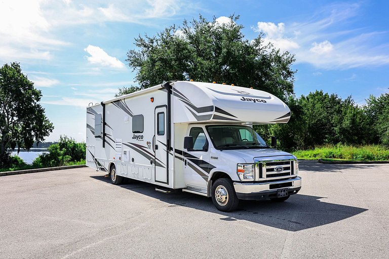 Motorhome Classe C30 – O mais completo para 6 pessoas da Flo