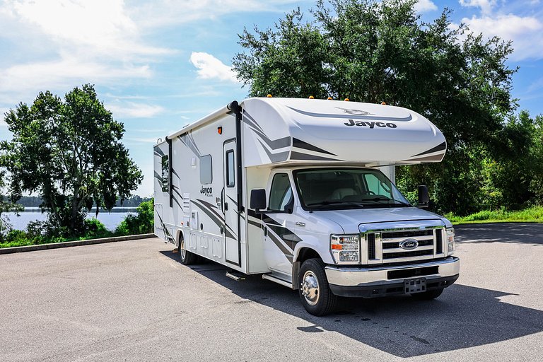 Motorhome Classe C30 – O mais completo para 6 pessoas da Flo