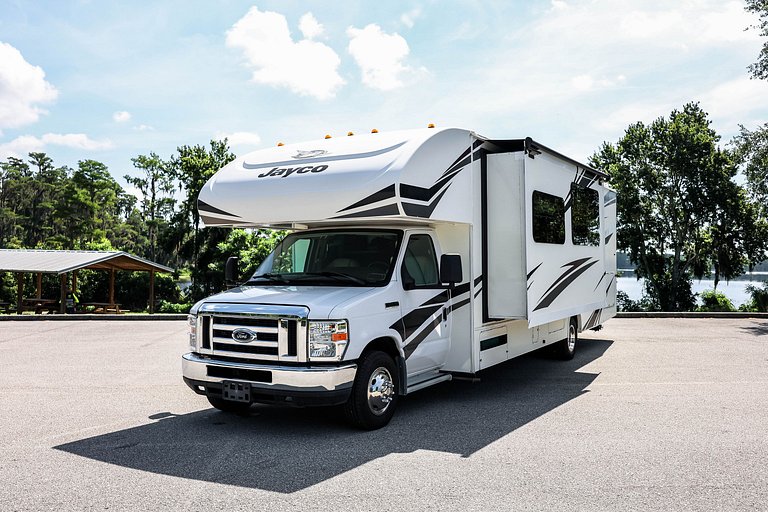 Motorhome Classe C30 – O mais completo para 6 pessoas da Flo