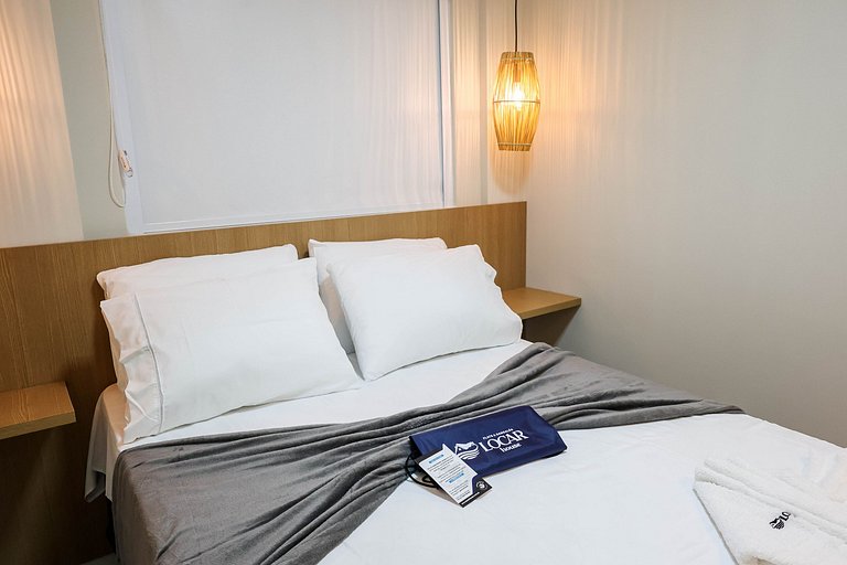 Flat Térreo Frente à Piscina com varanda gourmet