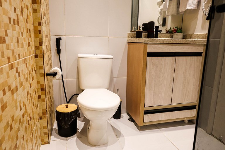 Flat Térreo Frente à Piscina com varanda gourmet