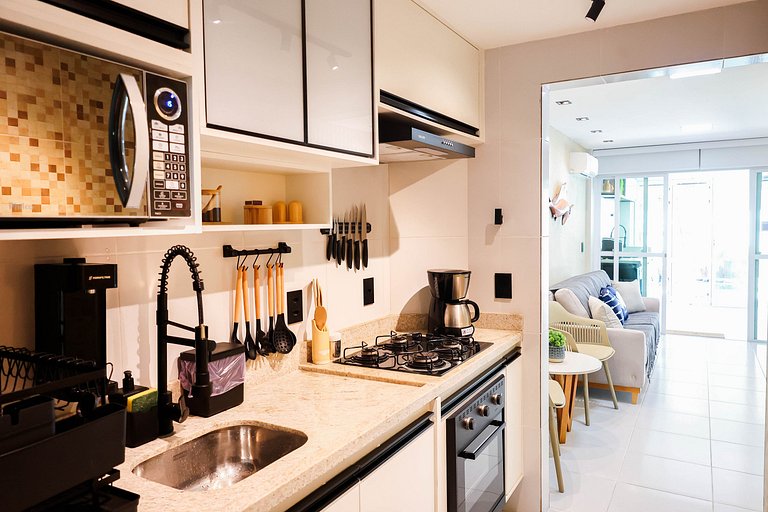 Ground Floor Flat — Poolfront with Gourmet Veranda