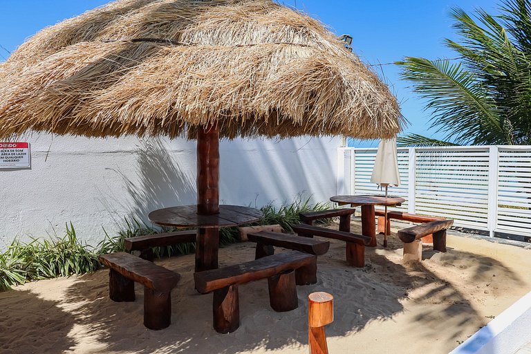 Ground Floor Flat — Poolfront with Gourmet Veranda