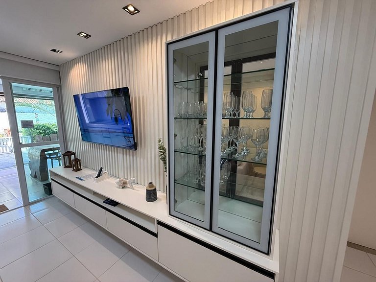 Flat Térreo Frente à Piscina com varanda gourmet - Flat 104