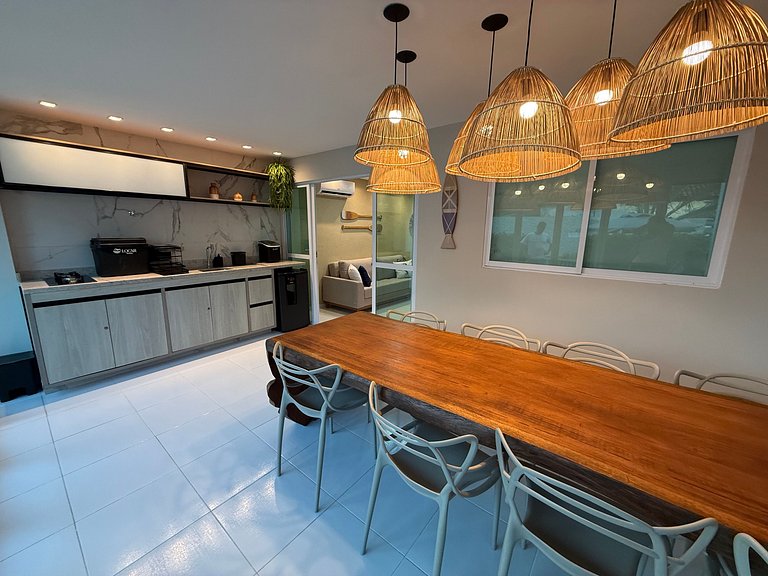 Ground-Floor Poolfront Flat with Gourmet Balcony