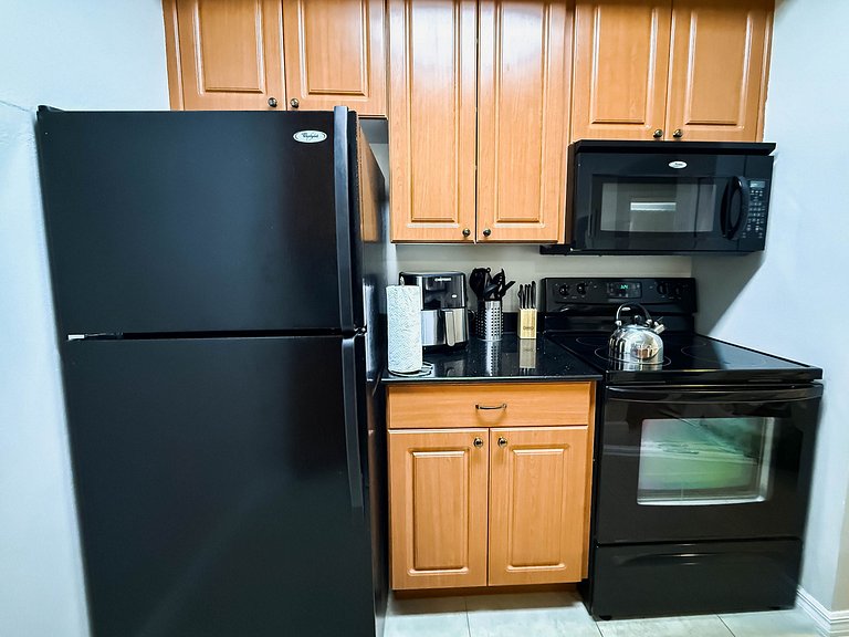 Modern Flat 1203 4min from Universal – Up to 4 Guests